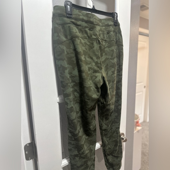 Lululemon Ready to Rulu Jogger - Picture 10 of 13